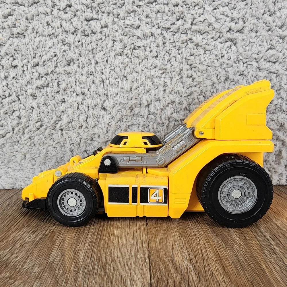 Vintage 1980s Bandai Transforming Robot Yellow Race Car #4 Action Figure 6